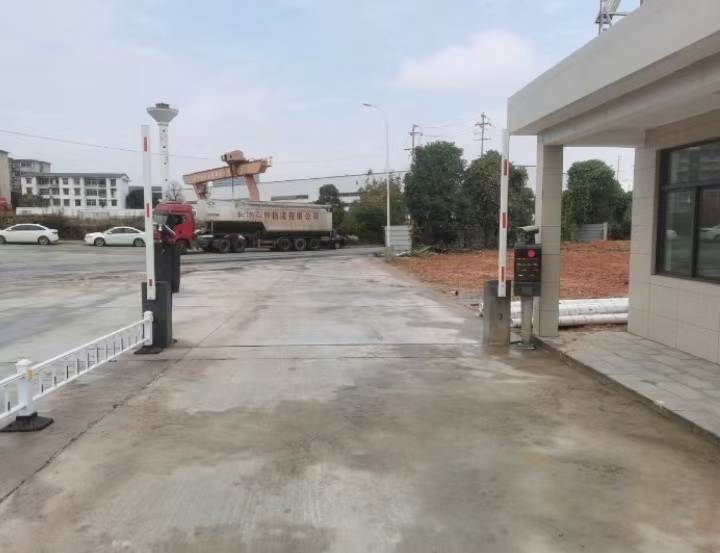 车牌自动识别双杠道闸图